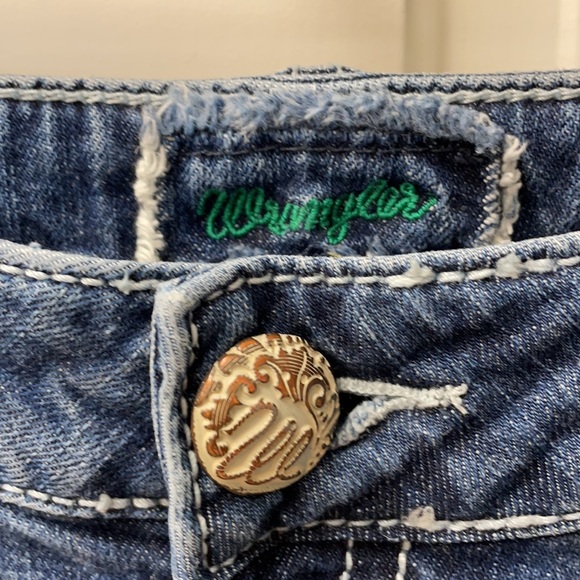 WRANGLER PREMIUM PATCH DENIM JEANS - Picture 4 of 8